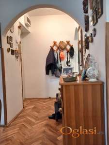 ODLIČAN DVOSOBAN -GAGARINOVA 53m2